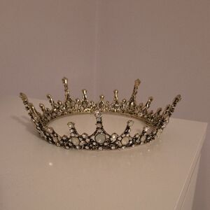 Elegant Gold Crown with Crystal Accents
